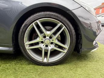 Mercedes-Benz E Class 2.1 E220d BlueTEC AMG Line Coupe 2dr Diesel G-Tronic+ Euro 6 (s/
