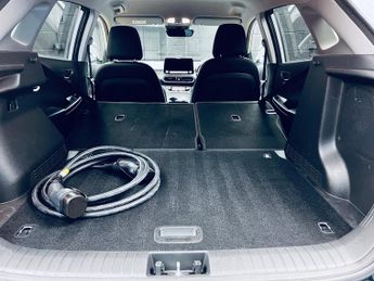 Hyundai KONA 64kWh Premium Auto 5dr (7kW Charger)