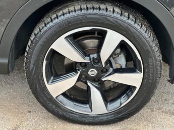 Nissan Qashqai 1.2 DIG-T N-Vision XTRON 2WD Euro 6 (s/s) 5dr
