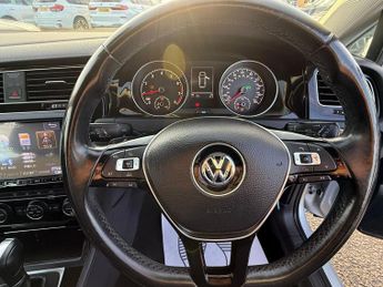 Volkswagen Golf 1.4 TSI BlueMotion Tech SE Edition Hatchback 5dr Petrol DSG Euro