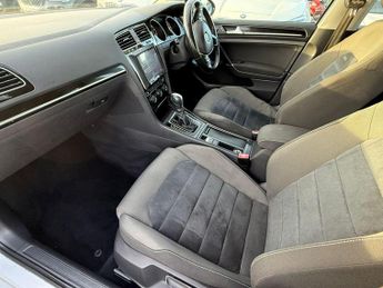 Volkswagen Golf 1.4 TSI BlueMotion Tech SE Edition Hatchback 5dr Petrol DSG Euro