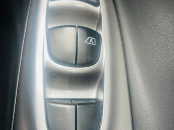 Nissan Juke 1.6 Acenta XTRON Euro 6 5dr