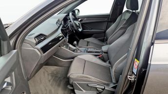 Audi Q3 1.5 TFSI CoD 35 Black Edition SUV 5dr Petrol S Tronic Euro 6 (s/