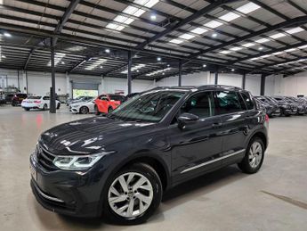 Volkswagen Tiguan 1.4 TSI 13kWh Life DSG Euro 6 (s/s) 5dr