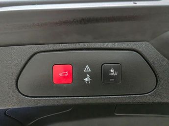 Vauxhall Grandland X 1.6 13.2kWh Ultimate Nav Auto 4WD Euro 6 (s/s) 5dr Hybrid4