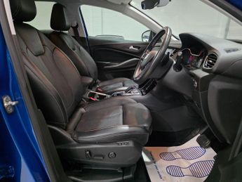 Vauxhall Grandland X 1.6 13.2kWh Ultimate Nav Auto 4WD Euro 6 (s/s) 5dr Hybrid4