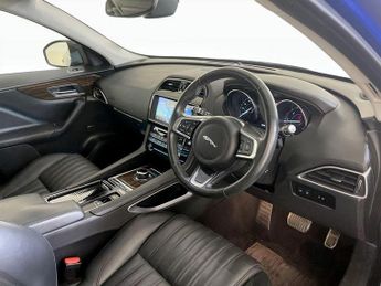 Jaguar F-PACE 2.0 D180 Portfolio Auto AWD Euro 6 (s/s) 5dr