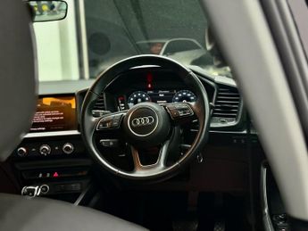 Audi A1 1.0 TFSI 30 Technik Sportback S Tronic Euro 6 (s/s) 5dr