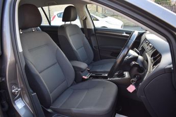 Volkswagen Golf 1.6 TDI BlueMotion Tech SE DSG Euro 5 (s/s) 5dr