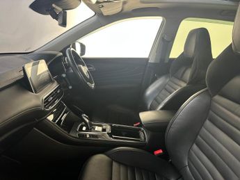 MG MG HS 1.5 T-GDI 16.6kWh Exclusive Auto Euro 6 (s/s) 5dr