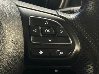 MG MG HS 1.5 T-GDI 16.6kWh Exclusive Auto Euro 6 (s/s) 5dr