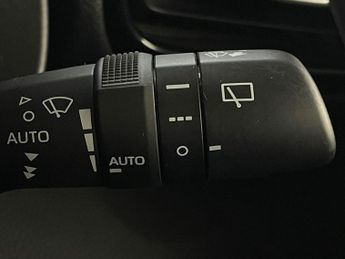 Toyota Yaris 1.5 VVT-h Icon E-CVT Euro 6 (s/s) 5dr