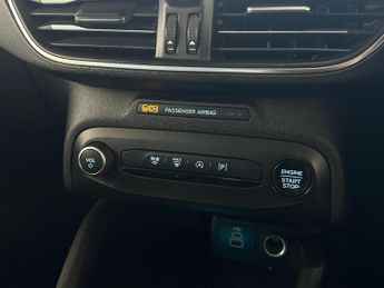Ford Focus 1.0T EcoBoost Titanium Euro 6 (s/s) 5dr