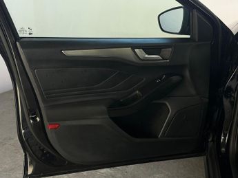 Ford Focus 1.0T EcoBoost Titanium Euro 6 (s/s) 5dr