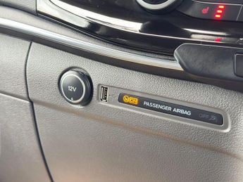 Ford Tourneo Custom 2.0 320 EcoBlue Titanium Minibus Double Cab 5dr Diesel Auto L2 E