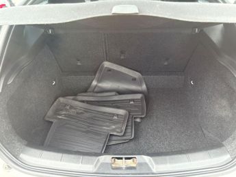 Volvo V40 2.0 D4 R-Design Lux Nav Geartronic Euro 6 (s/s) 5dr