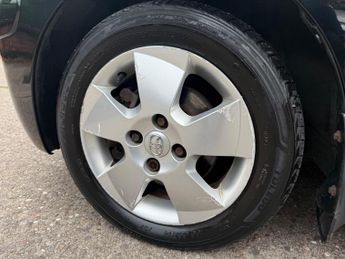 Toyota AYGO 1.0 VVT-i Black MultiMode Euro 4 5dr (AC)
