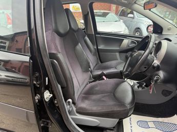 Toyota AYGO 1.0 VVT-i Black MultiMode Euro 4 5dr (AC)