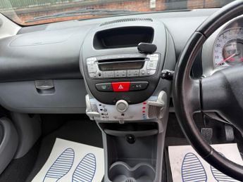 Toyota AYGO 1.0 VVT-i Black MultiMode Euro 4 5dr (AC)