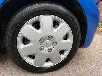 Peugeot 107 1.0 12V Urban 2 Tronic Euro 4 5dr
