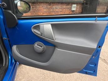 Peugeot 107 1.0 12V Urban 2 Tronic Euro 4 5dr