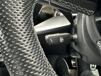 Audi A3 1.5 TFSI 35 S line S Tronic Euro 6 (s/s) 4dr