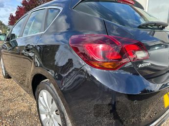 Vauxhall Astra 1.6 16v Elite Auto Euro 5 5dr
