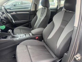 Audi A3 1.4 TFSI e-tron Sportback e-S Tronic Euro 6 5dr 8.8kWh