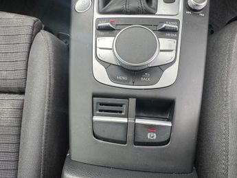 Audi A3 1.4 TFSI e-tron Sportback e-S Tronic Euro 6 5dr 8.8kWh