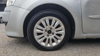 Renault Grand Modus 1.6 VVT Dynamique Auto Euro 5 5dr