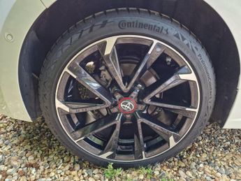 Toyota Corolla 1.8 VVT-h GR SPORT CVT Euro 6 (s/s) 5dr