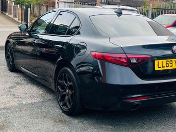 Alfa Romeo Giulia 2.0T Nero Edizione Auto Euro 6 (s/s) 4dr