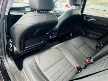 Alfa Romeo Giulia 2.0T Nero Edizione Auto Euro 6 (s/s) 4dr