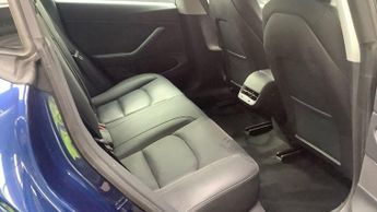 Tesla Model 3 Standard Range Plus Auto RWD 4dr
