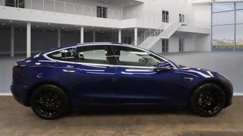 Tesla Model 3 Standard Range Plus Auto RWD 4dr