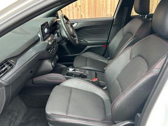 Ford Focus 1.0T EcoBoost ST-Line X Auto Euro 6 (s/s) 5dr