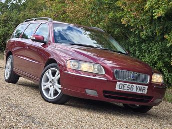 Volvo V70 2.4 SE 5dr
