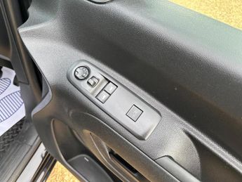 Citroen Berlingo 1.5 BlueHDi 950 Driver XL EAT8 LWB Euro 6 (s/s) 6dr