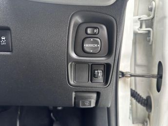 Toyota AYGO 1.0 VVT-i x-play x-shift Euro 6 5dr