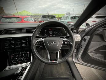 Audi E-Tron S LINE 55 QUATTRO