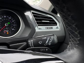 Volkswagen Tiguan 2.0 TDI Match DSG 4Motion Euro 6 (s/s) 5dr