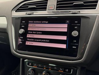 Volkswagen Tiguan 2.0 TDI Match DSG 4Motion Euro 6 (s/s) 5dr
