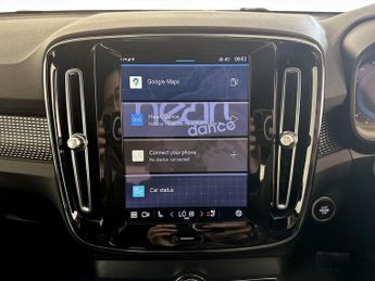 Volvo XC40 2.0 B3 MHEV Plus DCT Auto Euro 6 (s/s) 5dr