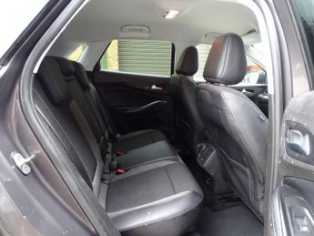 Vauxhall Grandland X 1.2 Turbo SRi Nav Auto Euro 6 (s/s) 5dr
