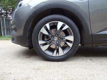 Vauxhall Grandland X 1.2 Turbo SRi Nav Auto Euro 6 (s/s) 5dr