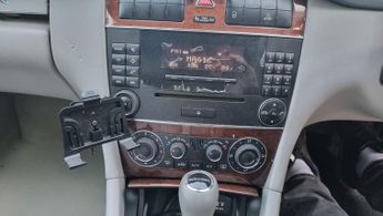 Mercedes-Benz C Class 2.1 C200 CDI Elegance SE 4dr