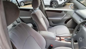 Mercedes-Benz C Class 2.1 C200 CDI Elegance SE 4dr