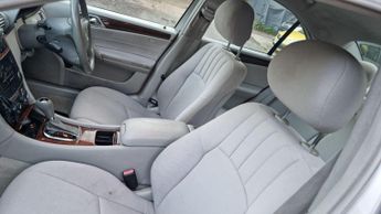 Mercedes-Benz C Class 2.1 C200 CDI Elegance SE 4dr