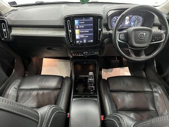Volvo XC40 2.0 B4 MHEV Inscription Pro Auto Euro 6 (s/s) 5dr