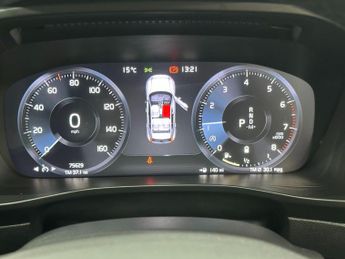Volvo XC40 2.0 B4 MHEV Inscription Pro Auto Euro 6 (s/s) 5dr